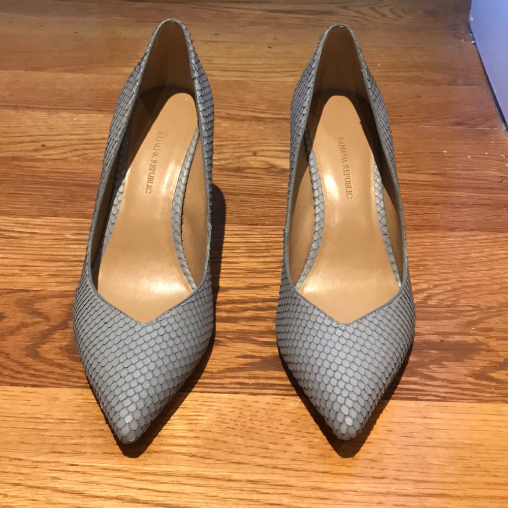 NWOB Banana Republic Heels